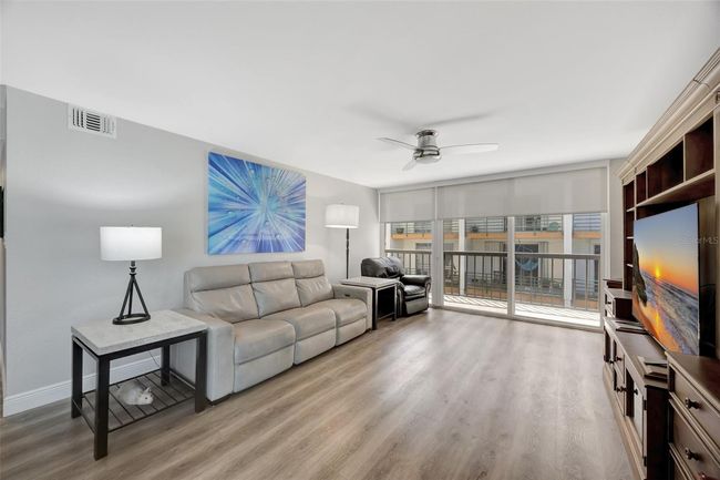 APT-201 - 400 Island Way, Condo with 2 bedrooms, 2 bathrooms and null parking in CLEARWATER BEACH FL | Image 33