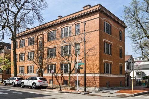 1n-1658 N Sedgwick St, CHICAGO, IL, 60614-5714 | Card Image