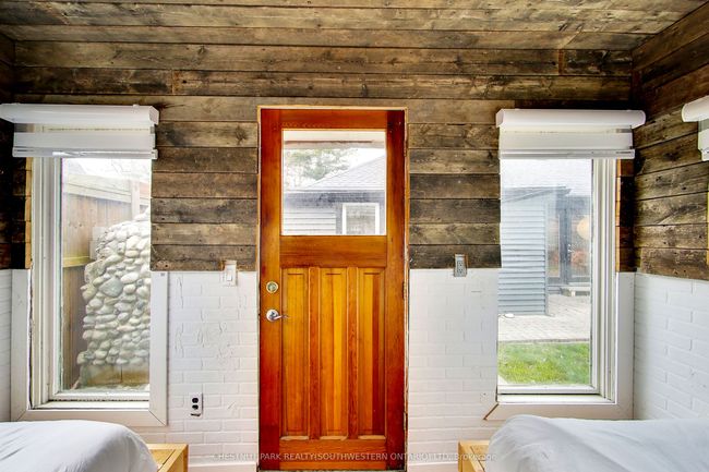 2016 James St E, House other with 3 bedrooms, 2 bathrooms and 2 parking in Bright's Grove ON | Image 28