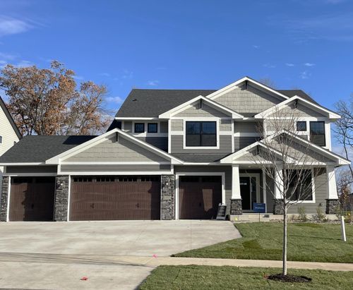 1955 Royal Blvd, Lake Elmo, MN, 55042-5521 | Card Image