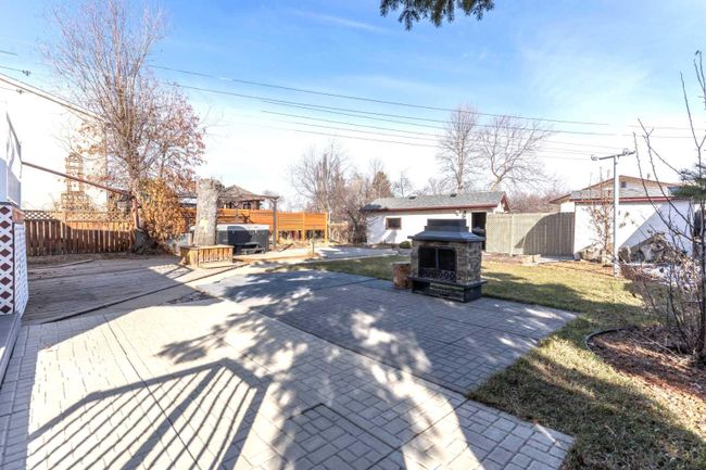 4203 58 Street Close, Home with 4 bedrooms, 2 bathrooms and 4 parking in Camrose AB | Image 30