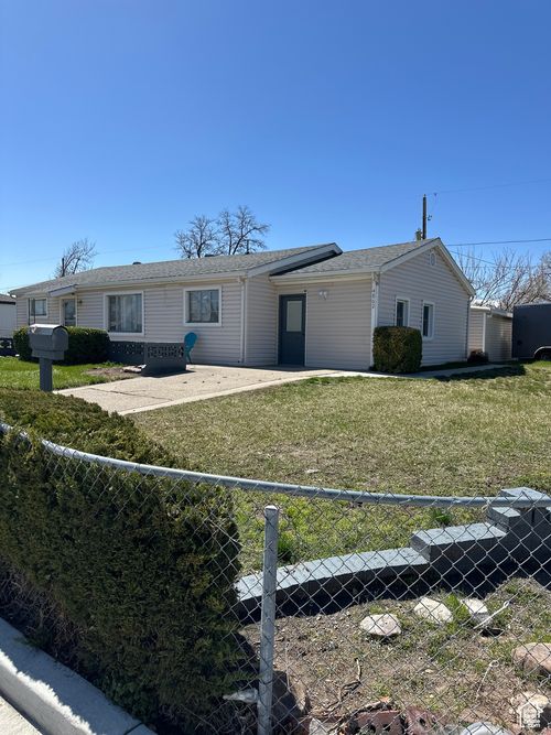4862 S 4980 W, Salt Lake City, UT, 84118-6332 | Card Image