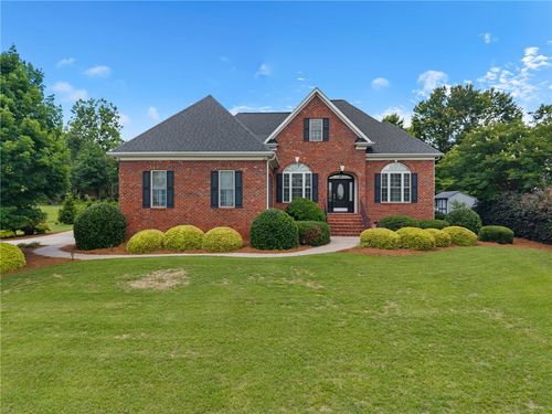 102 Club Ridge Dr, Pickens, SC, 29671-9448 | Card Image
