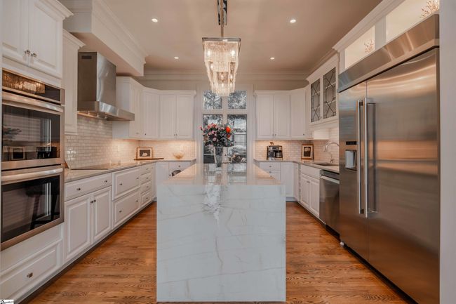 8 Fair Cliff Ct, House other with 4 bedrooms, 5 bathrooms and 3 parking in Landrum SC | Image 17