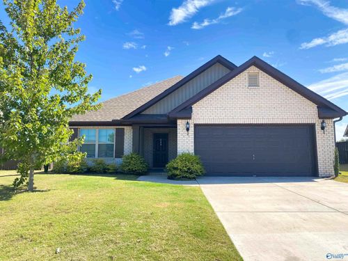 213 Shubert Dr, Hazel Green, AL, 35750-4611 | Card Image