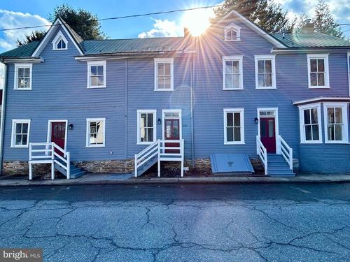 210 E Main St, BURKITTSVILLE, MD, 21718-9227 | Card Image
