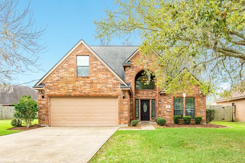 135 Sugar Cane Cir, Lake Jackson, TX, 77566 | Card Image
