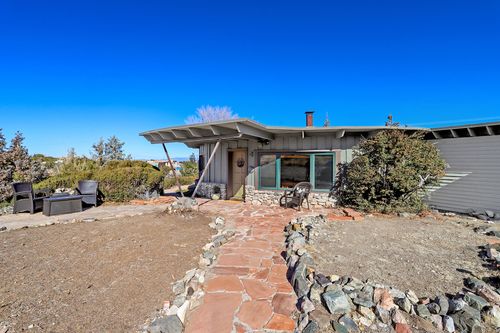 25 Placitas West Rd, Placitas, NM, 87043-9525 | Card Image