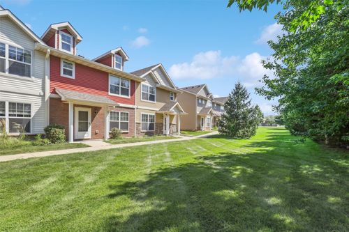 10018 Agate Ln, Johnston, IA, 50131-2454 | Card Image