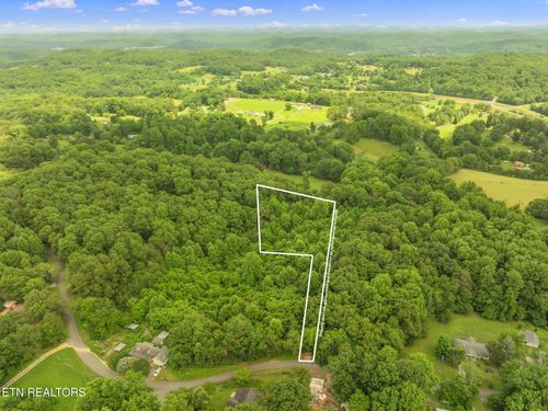 2 Black Oak Rd, Clinton, TN, 37716 | Card Image