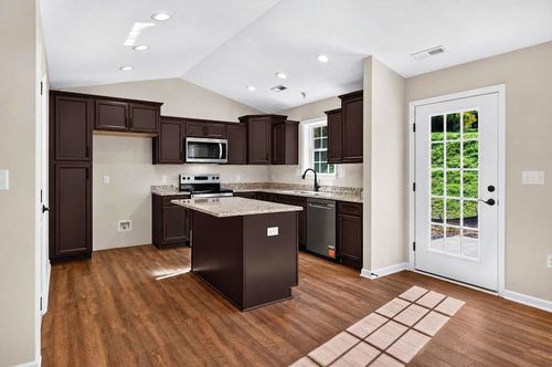108 Brook Glen Ln, Staunton, VA, 24401 | Card Image
