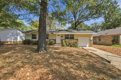 84 W Windsor Dr, Little Rock, AR, 72209-2030 | Card Image