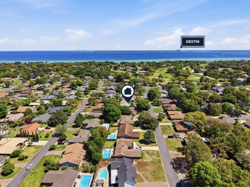 12 Pinehurst Dr, Shalimar, FL, 32579-1626 | Card Image