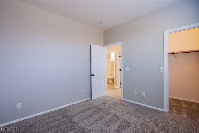 8026 Sunset Creek St, House other with 3 bedrooms, 3 bathrooms and null parking in Las Vegas NV | Image 26