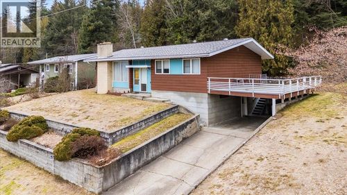 2242 11th Avenue, Castlegar, BC, V1N3A6 | Card Image