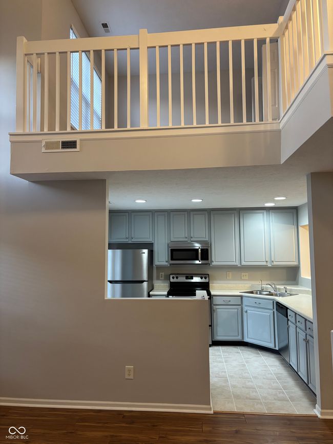 504 Elkhart Dr, Condo with 2 bedrooms, 3 bathrooms and null parking in Westfield IN | Image 12