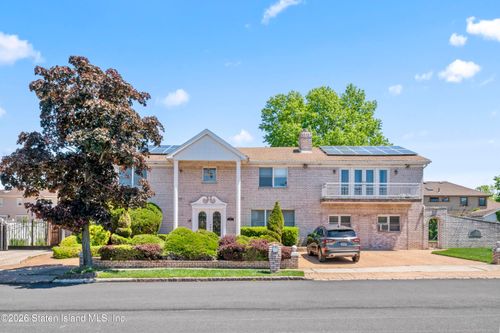 30 Alverson Loop, Staten Island, NY, 10309-1747 | Card Image