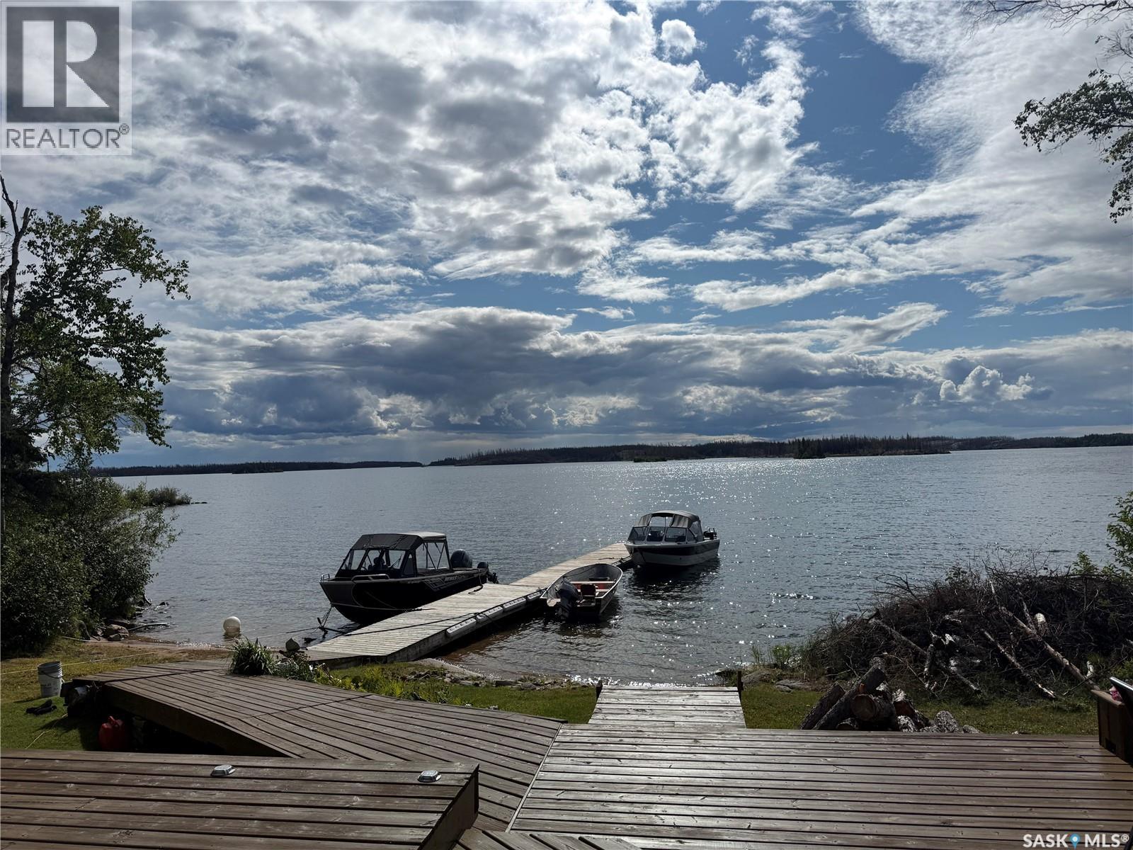 Residential in Lac La Ronge Provincial Park 3