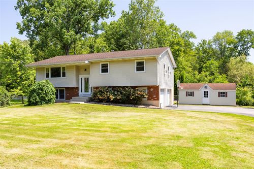 17 Vorndran Dr, Wappingers Falls, NY, 12590-4516 | Card Image