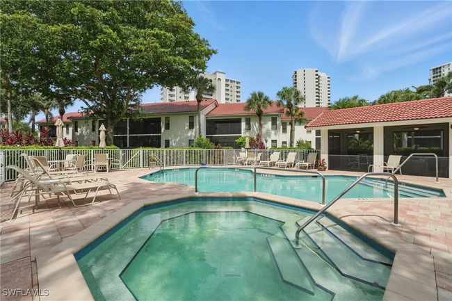 547 Serendipity Dr, Condo with 3 bedrooms, 2 bathrooms and null parking in NAPLES FL | Image 17