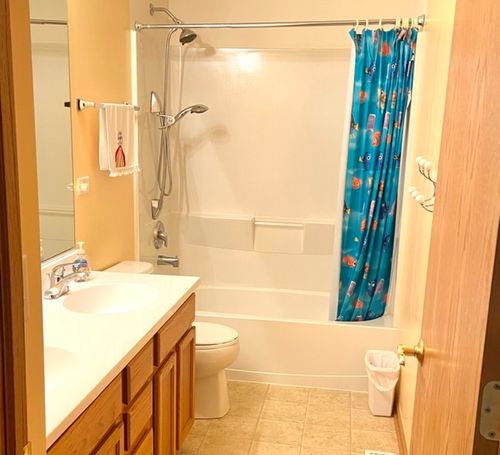 1056 Deertrail Ct, Antioch, IL, 60002-6417 | Card Image