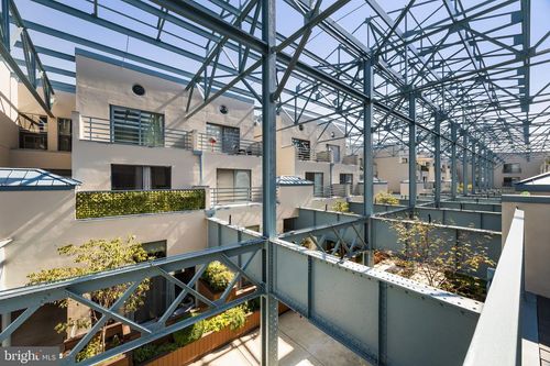 pl236-3 S Chris Columbus Blvd, PHILADELPHIA, PA, 19147 | Card Image