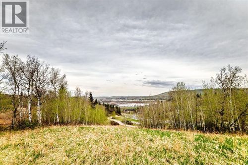 525 River Heights Dr, Cochrane, AB, T4C2L3 | Card Image