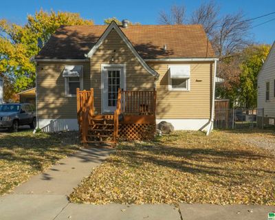 2420 Rebecca St, House other with 3 bedrooms, 1 bathrooms and null parking in Sioux City IA | Image 1