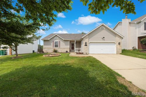 953 Pacific Crossing Dr, O Fallon, IL, 62269-6973 | Card Image