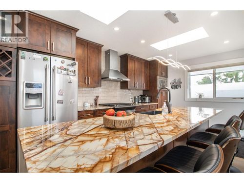 941 Anders Rd, House with 3 bedrooms, 2 bathrooms and 5 parking in West Kelowna BC | Card Image