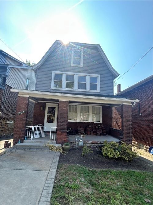 2323 Pittock St, Squirrel Hill, PA, 15217-2311 | Card Image