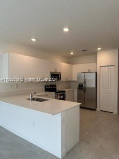 28552 - 28552 Sw 134th Ave, Townhouse with 3 bedrooms, 2 bathrooms and null parking in Homestead FL | Image 2