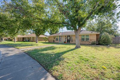 4305 Nelson Rd, House other with 3 bedrooms, 2 bathrooms and 2 parking in Midland TX | Image 2