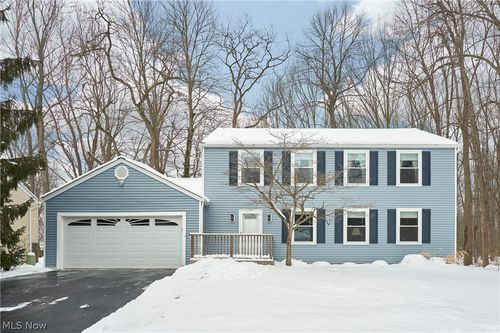 300 Manhattan Pkwy, Painesville, OH, 44077-5025 | Card Image