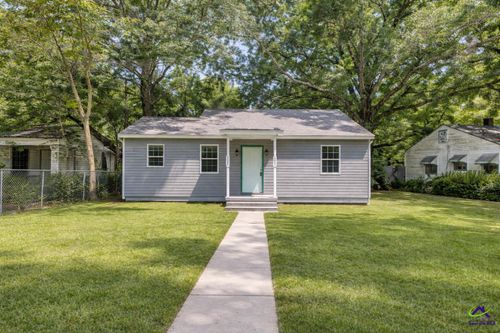 209 Calhoun St, Fort valley, GA, 31030-3081 | Card Image