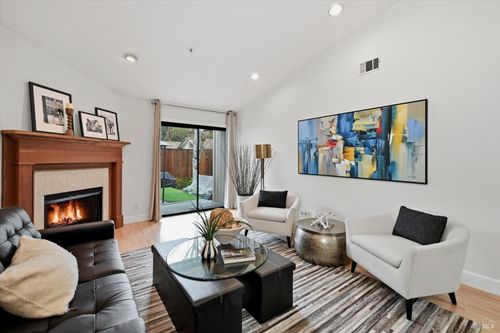 29 Vanessa Court W, Napa, CA, 94558 | Card Image