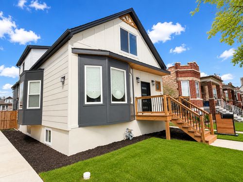 2222 Highland Ave, Berwyn, IL, 60402-2412 | Card Image
