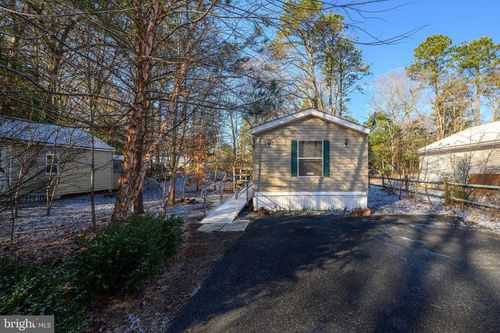 24180 Brach St, GEORGETOWN, DE, 19947-6707 | Card Image