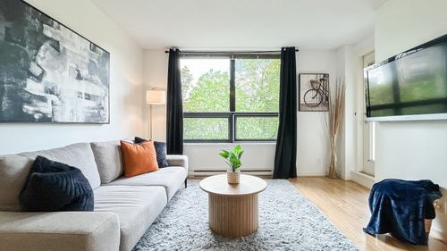 305-3638 Vanness Ave, Vancouver, BC, V5R6H6 | Card Image