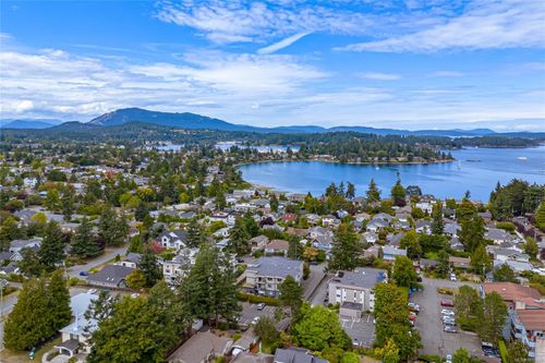 101-2427 Amherst Ave, Sidney, BC, V8L2H1 | Card Image