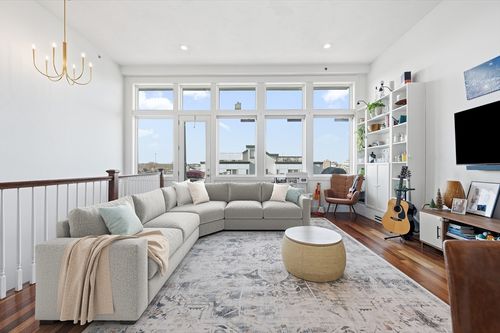 552-552 Dorchester Ave, Boston, MA, 02127-2744 | Card Image