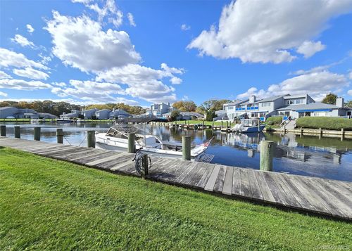 142-142 Fairharbor Dr, Patchogue, NY, 11772-3332 | Card Image
