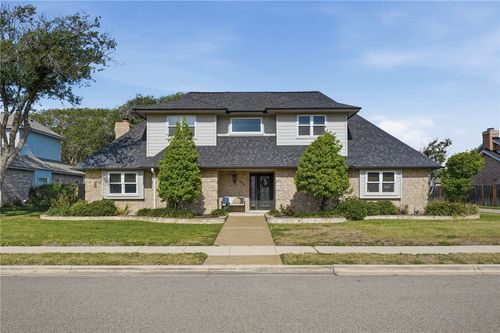 616 Colonial Dr, Portland, TX, 78374-4009 | Card Image