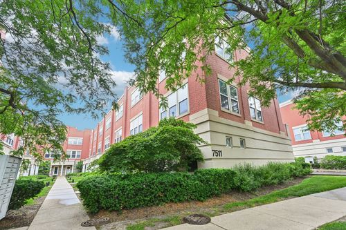 apt-n-7511 Brown Ave, Forest Park, IL, 60130-3332 | Card Image
