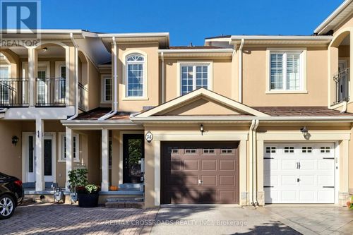 74 Romance Dr, Richmond Hill, ON, L4S2R8 | Card Image