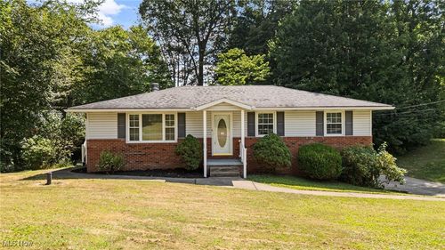 6914 Stonecreek Ave Ne, Canton, OH, 44721-2923 | Card Image