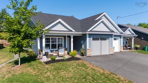 12 Goldenrod Crt, Falmouth, NS, B0P1P0 | Card Image
