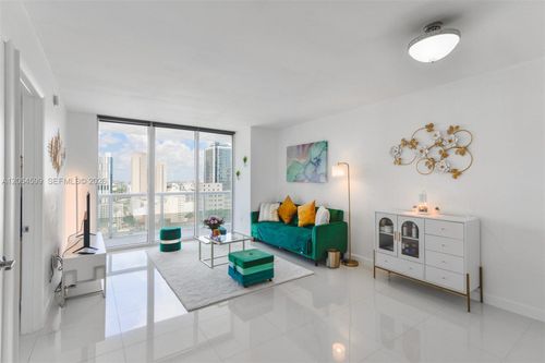 2505-50 Biscayne Blvd, Miami, FL, 33132-2905 | Card Image
