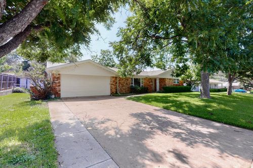 3809 Twilight Dr S, Benbrook, TX, 76116-7647 | Card Image