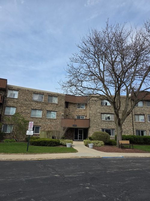 118b-2650 Brookwood Way Dr, Rolling Meadows, IL, 60008-2368 | Card Image